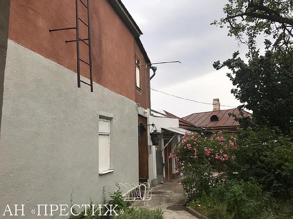Два дома 121 и 110 м2 на участке 9 соток в Кисловодске на ул. Курганная | Код 267